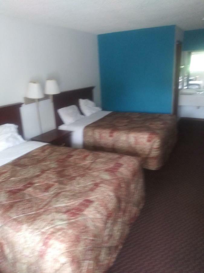 Rodeway Inn Джоунсбъроу Екстериор снимка